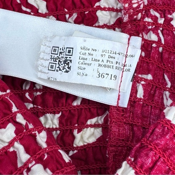 Old Navy Fitted Ruffle-Trim Smocked Floral Top for Women Red Floral Large - Picture 8 of 9